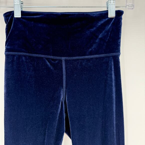 Athleta Elation Velvet Leggings Women's Size XS Blue Yoga Athleisure Wellness - Picture 4 of 9